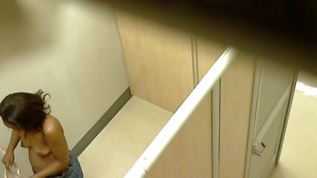 狂野大膽的強烈顯示的假陽具
