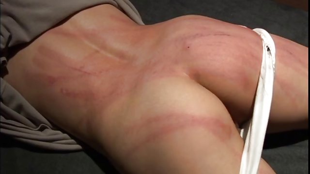 美麗的女學生被她媽的老師操