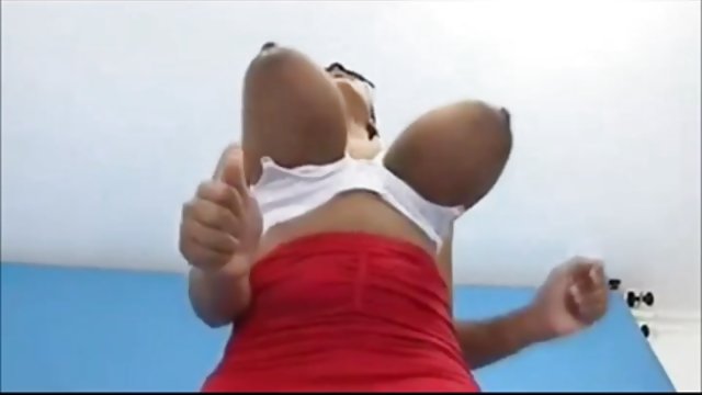 凱莎表演狂野的亂搞
