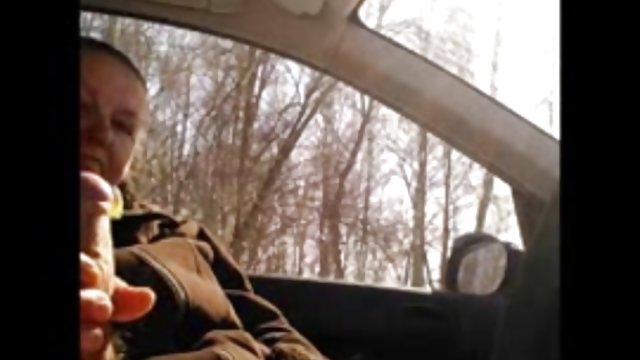 內部射液為一個令人興奮的成熟金發女郎